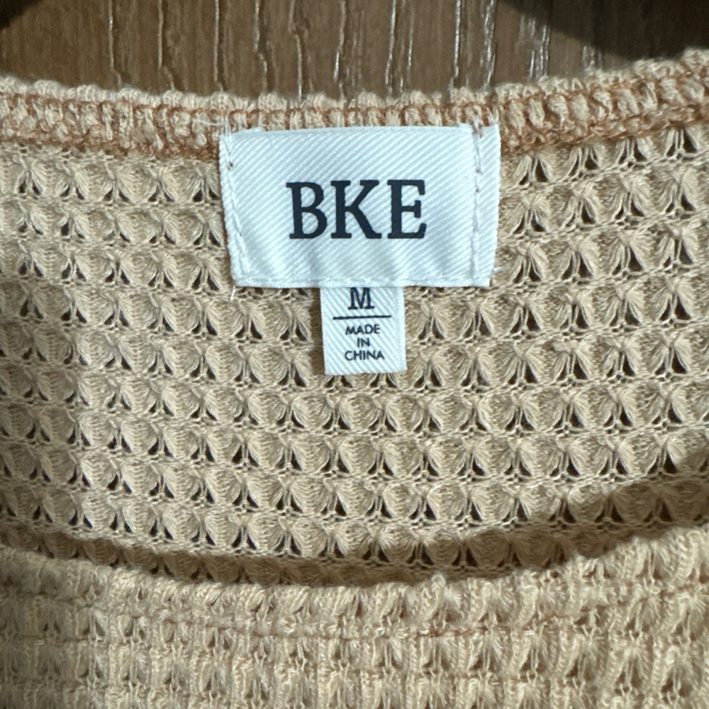 BKE Colorblock Waffle Knit T-Shirt Top In Beige Brown and White Medium Women's - Picture 3 of 5